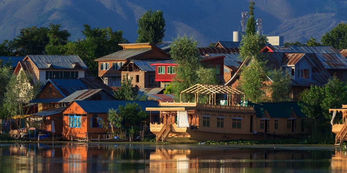 Chandigarh to Kashmir Valley: 9-Day Jammu, Srinagar, Gulmarg & Pahalgam Expedition