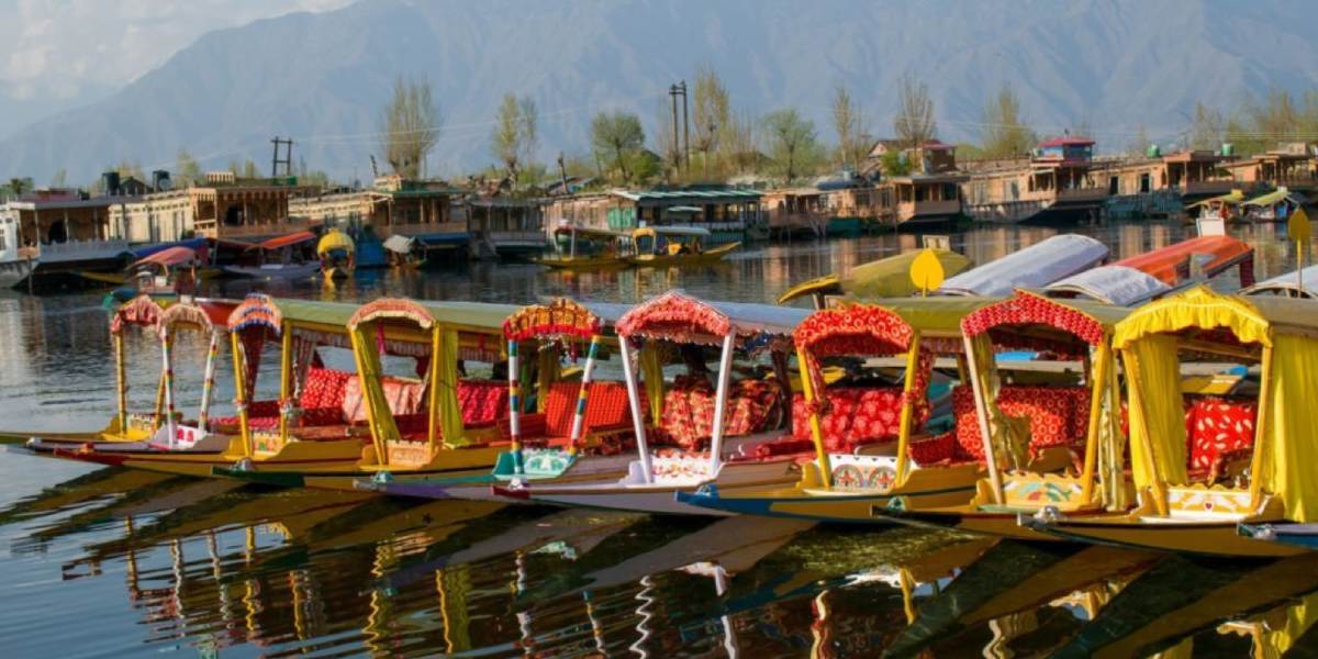 Kashmir Adventure: Jammu to Sonmarg, Pahalgam & Gulmarg Tour